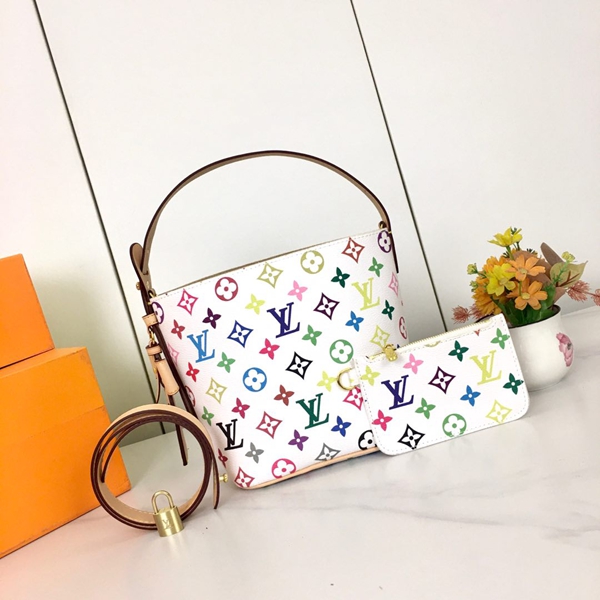 ルイヴィトンバッグ背面デザイン